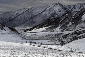 青海北部出現(xiàn)降雪 