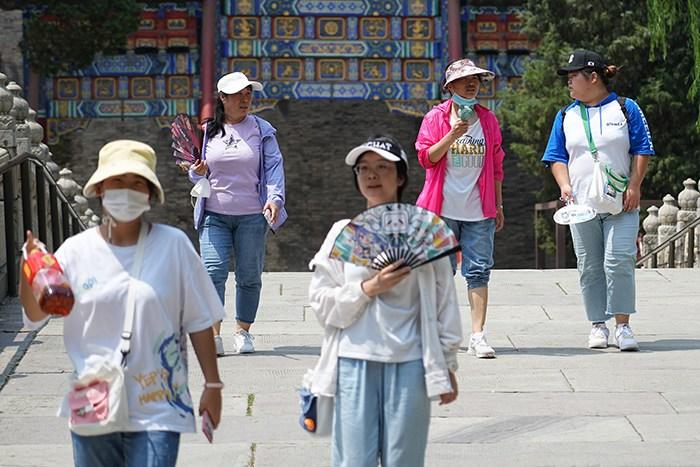 北京持續高溫悶熱天氣