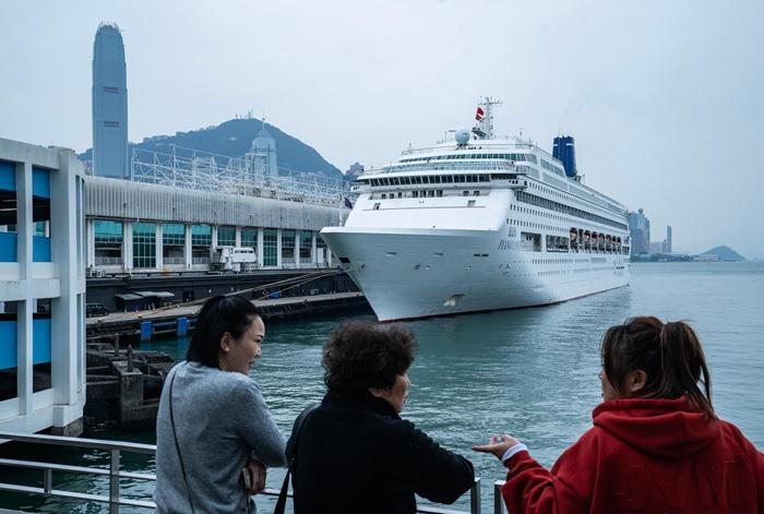 中國首艘自主運營國資郵輪“鼓浪嶼”號以香港為母港啟航