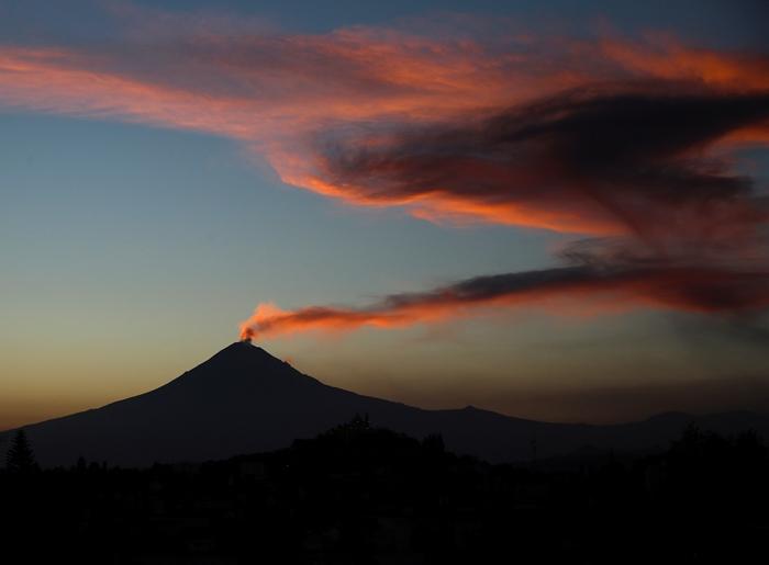 墨西哥火山日噴發(fā)上百次